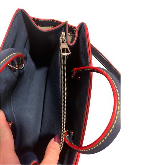 Louis Vuitton EPI Twist tote - Picture 16 of 17